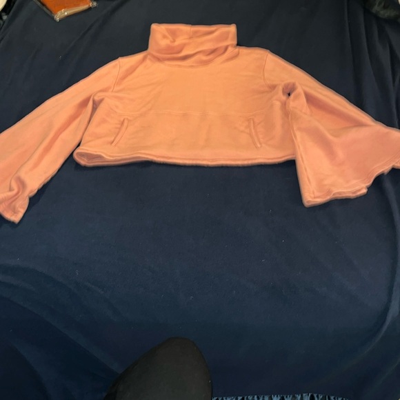 Free People Crop  Loose Fit Turtleneck  Size XS - Picture 1 of 9